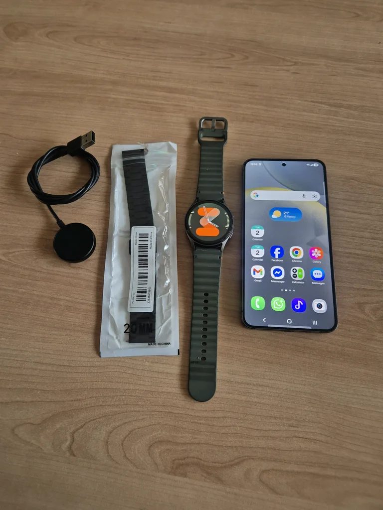 Samsung Galaxy S24 and Galaxy Watch 7 Combo