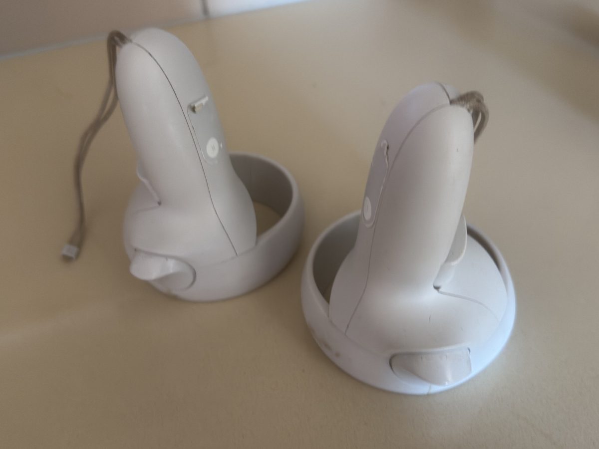Oculus Quest 2 with Custom Strap photo 3