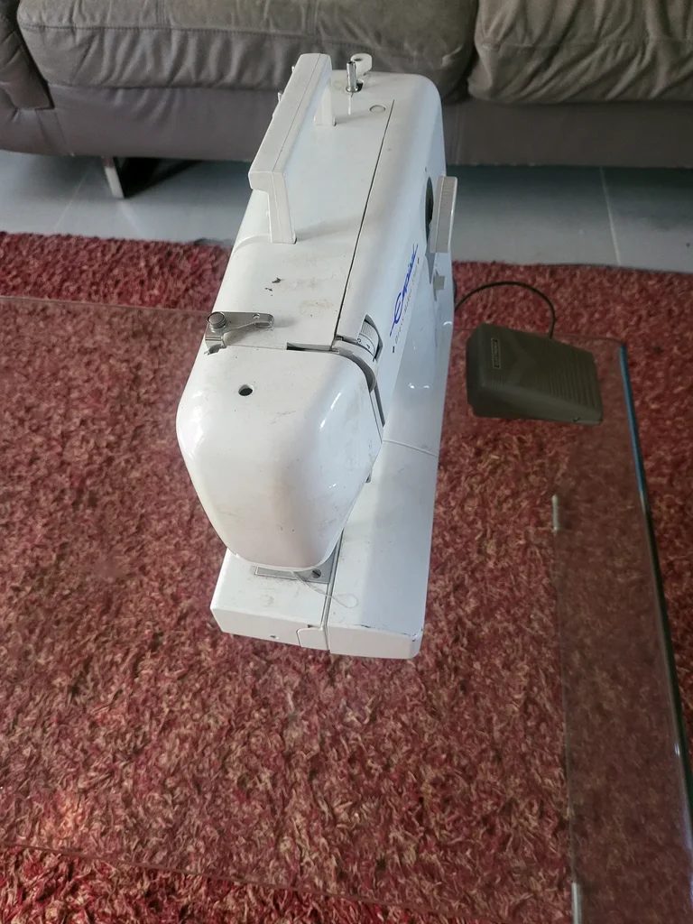 Electric Sewing Machine photo 2