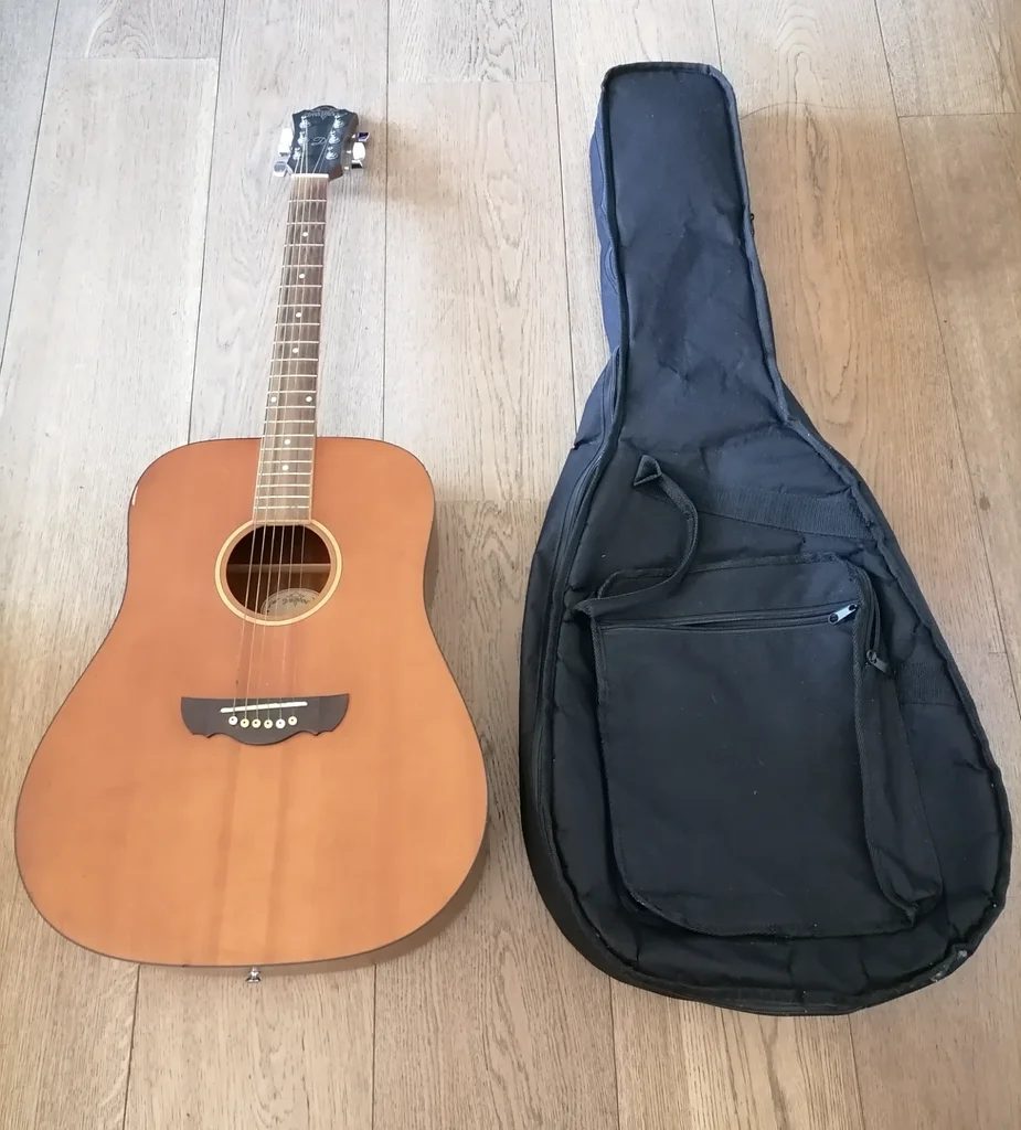 Used Dreambow Special Guitar and Guitar Case photo 3