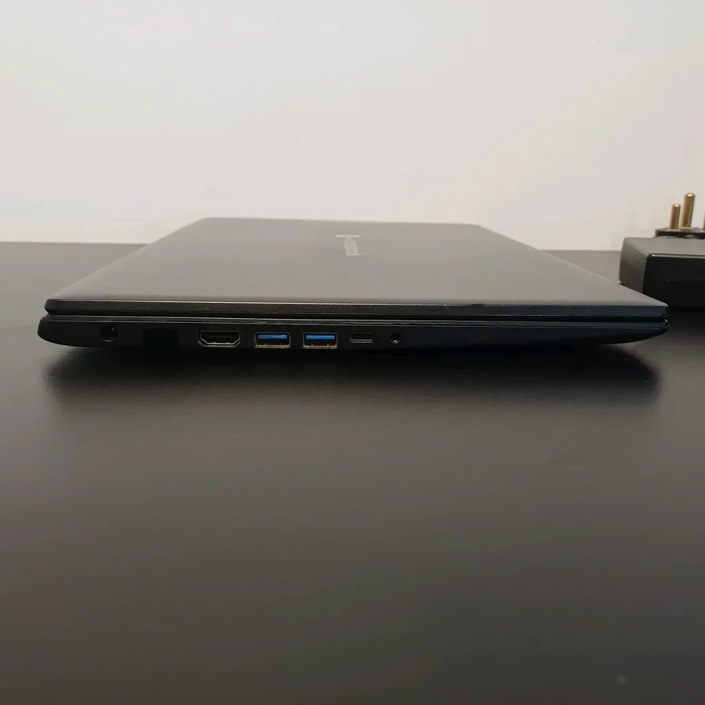 Toshiba Dynabook Satellite Pro L50-G-19F Laptop photo 2