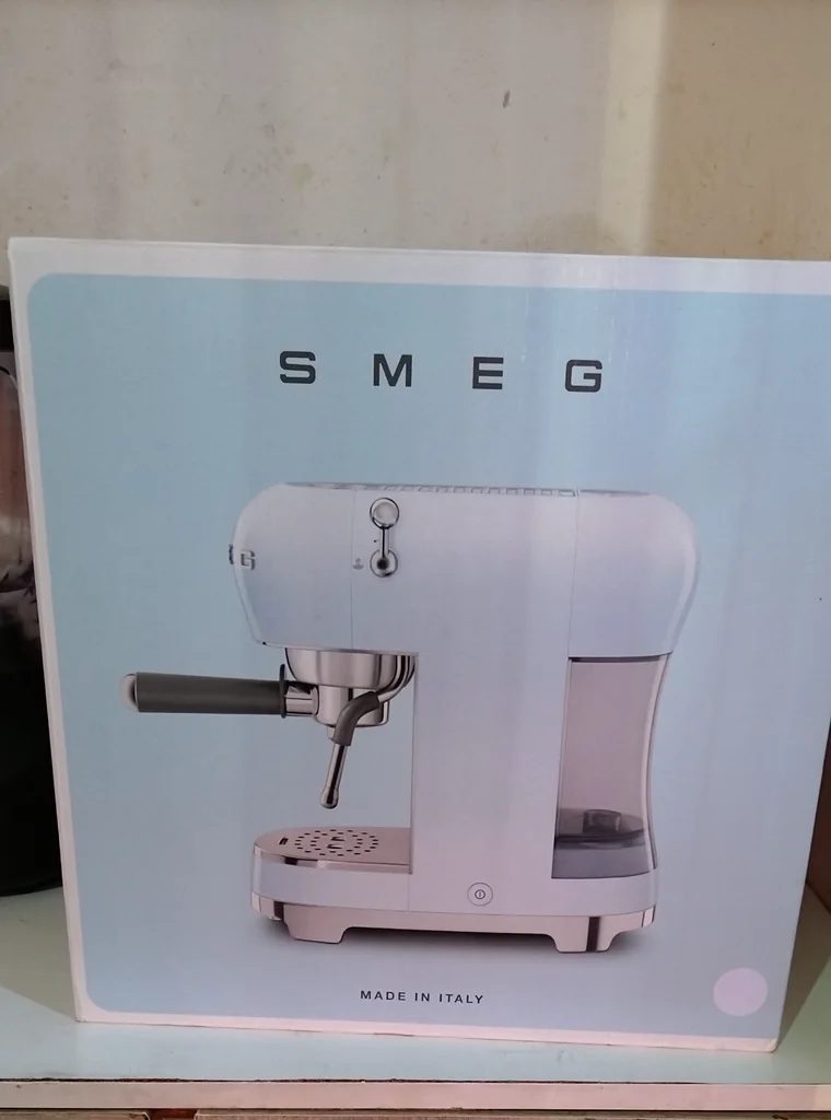 Smeg Retro Espresso Machine photo 4